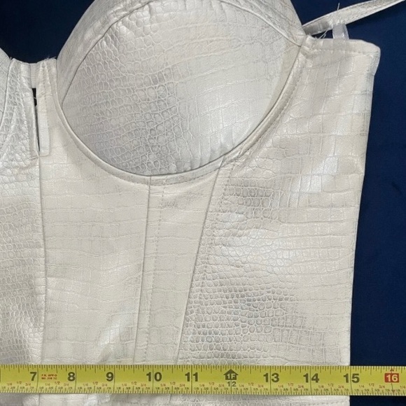 Pearl and silver snakeskin corset top - Picture 3 of 5